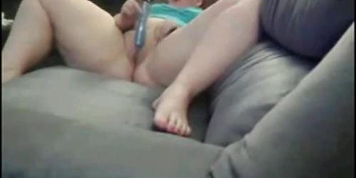 Chubby Housegirl Dildoing On Couch