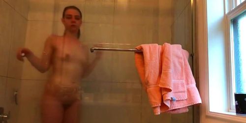 Watching my 19 years old sister in the shower