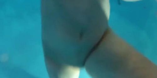 good slut filmed in pool with gopro