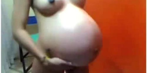 sherezzade  preggo girl in webcam