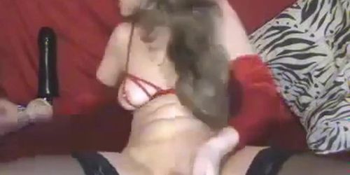 webcam pumping fisting huge dildo