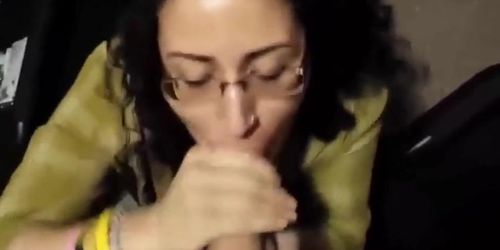 Arabic woman sucks like a pro and love cum