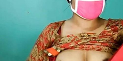 tamil bitc show boobs up her shalwar 432