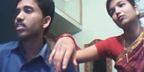 INDIAN YOUNG COUPLE ON WEB CAM