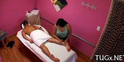 Nasty masseur organizes sex