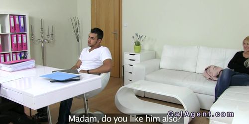 Dude fucks agent and blonde amateur