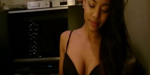 beautiful ebony teens gives and amazing blowjob and fac