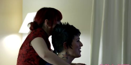 Lesbian emo tgirl pussylicking sixtynine