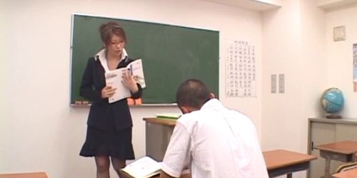 Nami Kimura teacher in heats goes down on a young stude