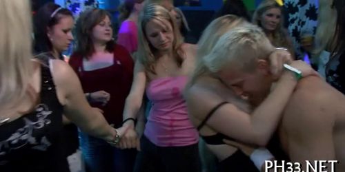 Tons of blonde ladies sucking dicks