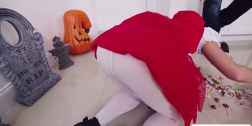 Bigass teen Kharlie fucks on halloween