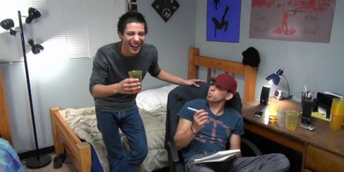 Hot gays get horny need sex