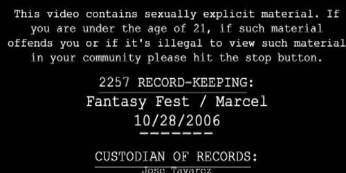 Hunk with big balls bangs ass