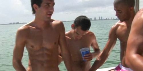 Gays with huge cocks like it hard