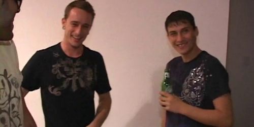 Gay dudes jerk off and suck