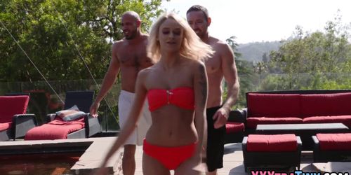 Little blonde 3way fucks