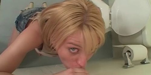 Wet blonde sucking and rubbing gloryhole dick 