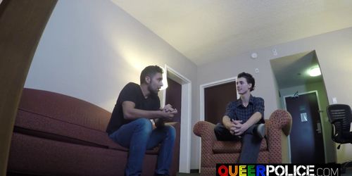 Gay dude gets lured into an appartment and banged by ho