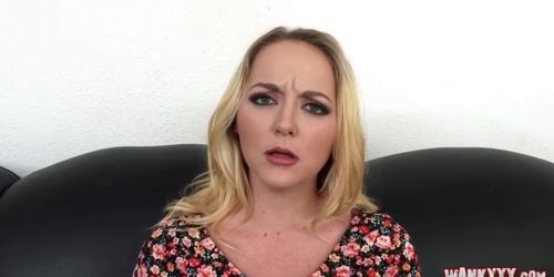 Bootylicious blonde rides dick like a sarcastic cowgirl