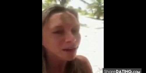 Girlfriend sucking dick at the beach during holiday