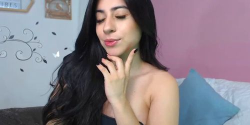 Busty camgirl deep throats dildo