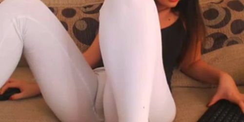 Brunette tight leggings cameltoe pussy