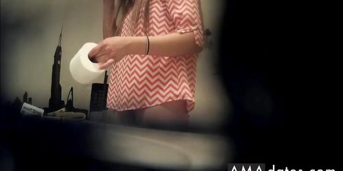 HD Toilet Hidden cam - sexy girl caught wiping her butt