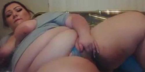 BBW gropes herself