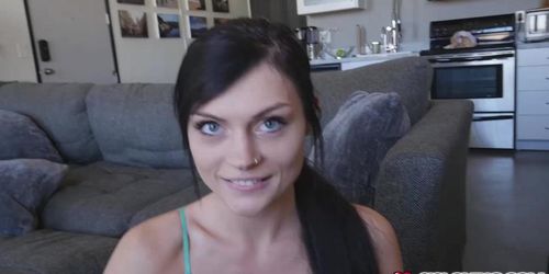 Stepsister Haven Rae starts stepbros cock to his deligh