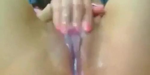 girl finger her creampie pussy