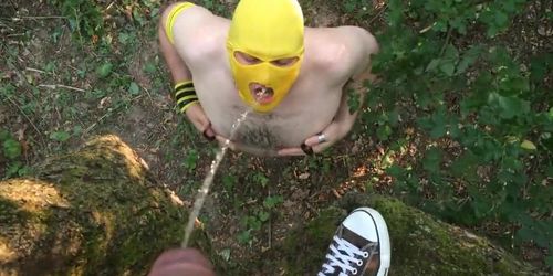 Slave Outdoor Piss and Fuck