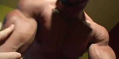 Str8 bodybuilder flexing nude