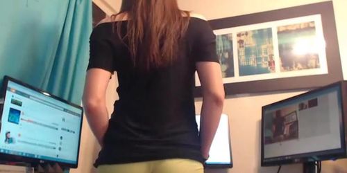 Cute Teen Traps Petite Ass On Her Webcam