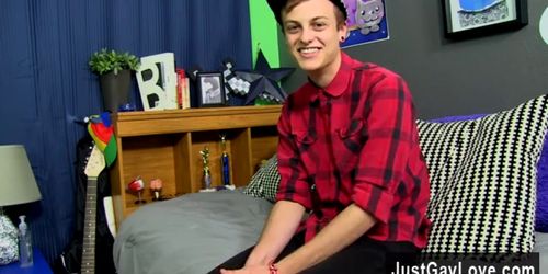 Sexy gay This twink might only be legitimate but hes pu