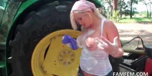 Huge titted blonde playing the car wash