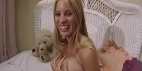 Hot babe Mary masturbates on her first interview