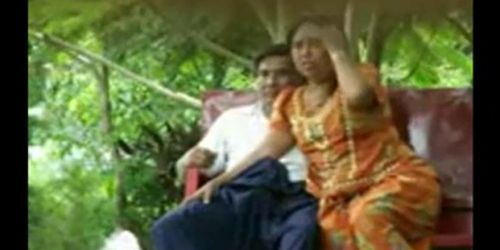 Daring Desi Aunty Sucks and Fucks Outside on Park Bench