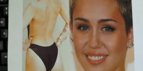 Cum on Miley Cyrus Ass