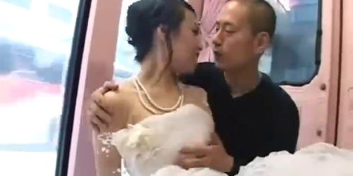 Just before the wedding 2(censored+ Chinese subtitle)