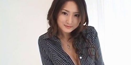 Risa Murakami busty sucks and licks tool