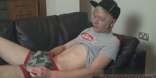 Emoboy clips Local fellow Phoenix Link returns this wee