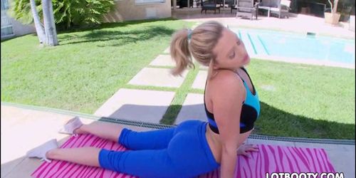 Perfect Mia Malkova with yoga big booty for bang