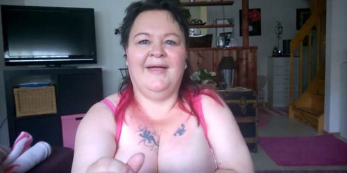 Busty fat girl sucking dick