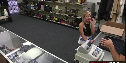 Sexy babe got no choice but to fuck in the pawnshop