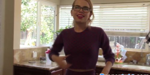 Spex agent Alina West pussy oraly pleasured