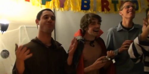 Relaxed gay deepthroats dick