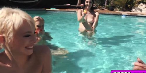 Hot babes in bikinis summer outdoor fucking