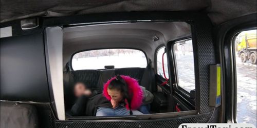 Big tits babe gets her pussy pounded in the backseat