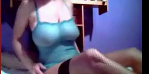 Big hanging tits on webcammilf