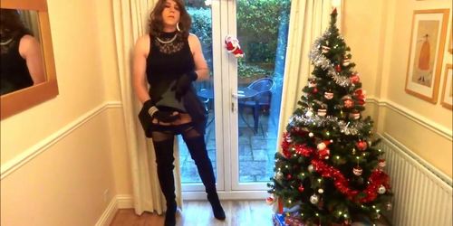 Alison in Thigh Boots - Wanking under the christmas tre